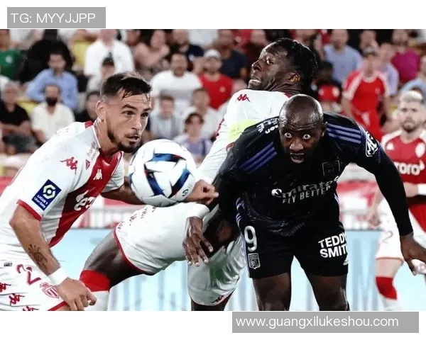 勒阿弗尔与兰斯的激烈对决揭示法甲新赛季的竞争格局与球队实力对比