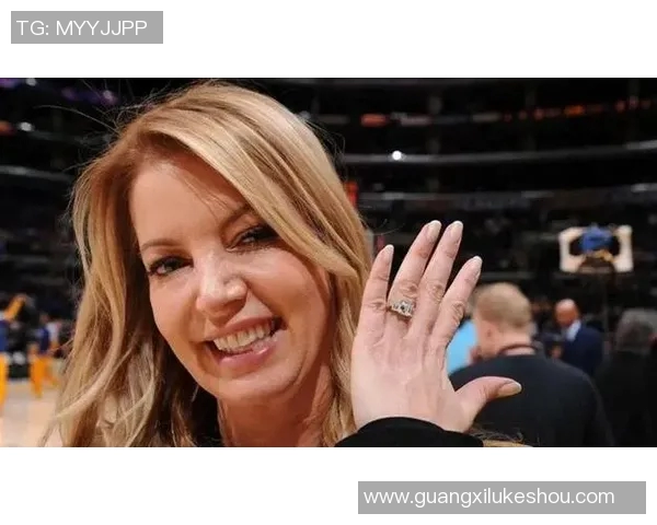 湖人女老板面临法律挑战巴斯家族内部矛盾加剧引发关注 湖人女老板面临法律挑战巴斯家族内部矛盾加剧引发关注