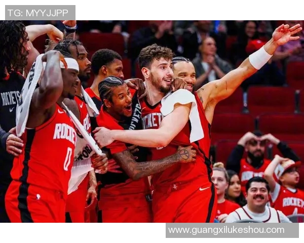 火箭队与活塞队激战三月二十三日期待精彩对决与球星表现 火箭队与活塞队激战三月二十三日期待精彩对决与球星表现