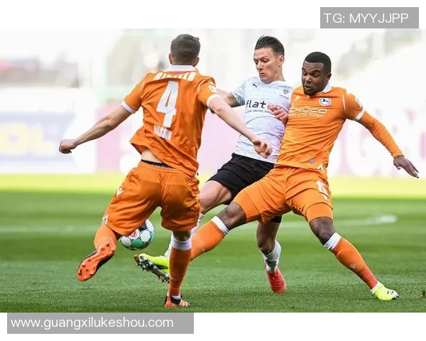 比勒贵主场迎战门兴挑战赛季首胜双方争夺激烈精彩纷呈的对决即将上演